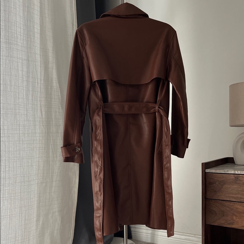 Babaton Tabloid Trench Coat - Picture 7 of 8